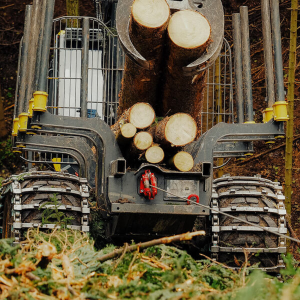 Synchrowinch HSW-9 Traktionswinde für Forwarder